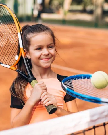 Atleta infantil de Tênis